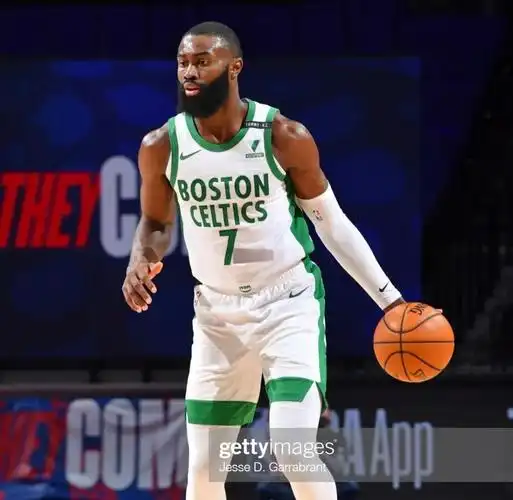 凯尔特人豪赌字母哥！曝用杰伦-布朗单换阿德托昆博，NBA转会市场炸锅